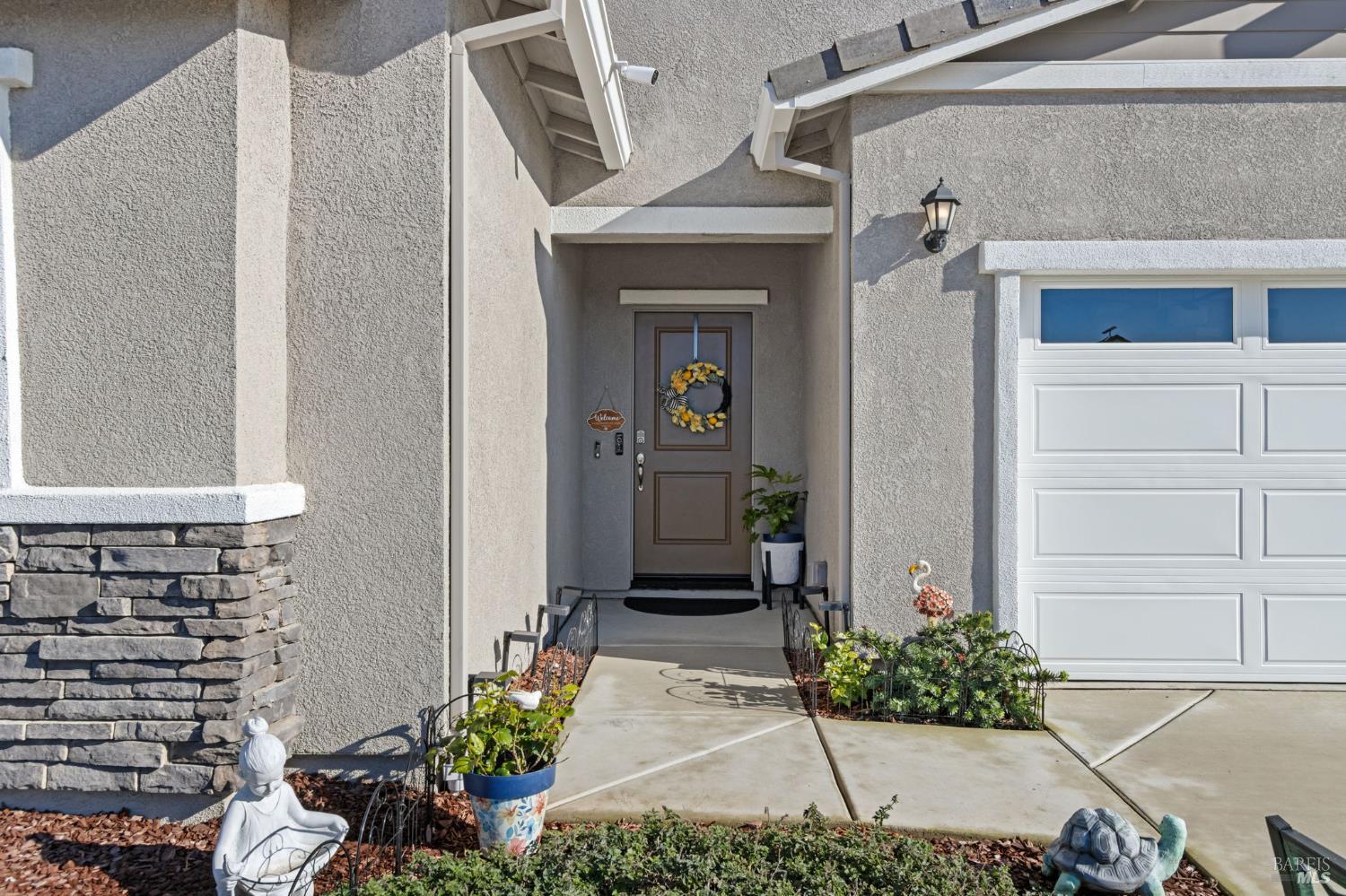 Detail Gallery Image 4 of 52 For 525 Fruit Tree Rd, Dixon,  CA 95620 - 3 Beds | 2 Baths