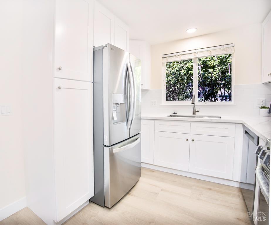 Detail Gallery Image 9 of 29 For 4 Valley Green St, Santa Rosa,  CA 95409 - 2 Beds | 2 Baths