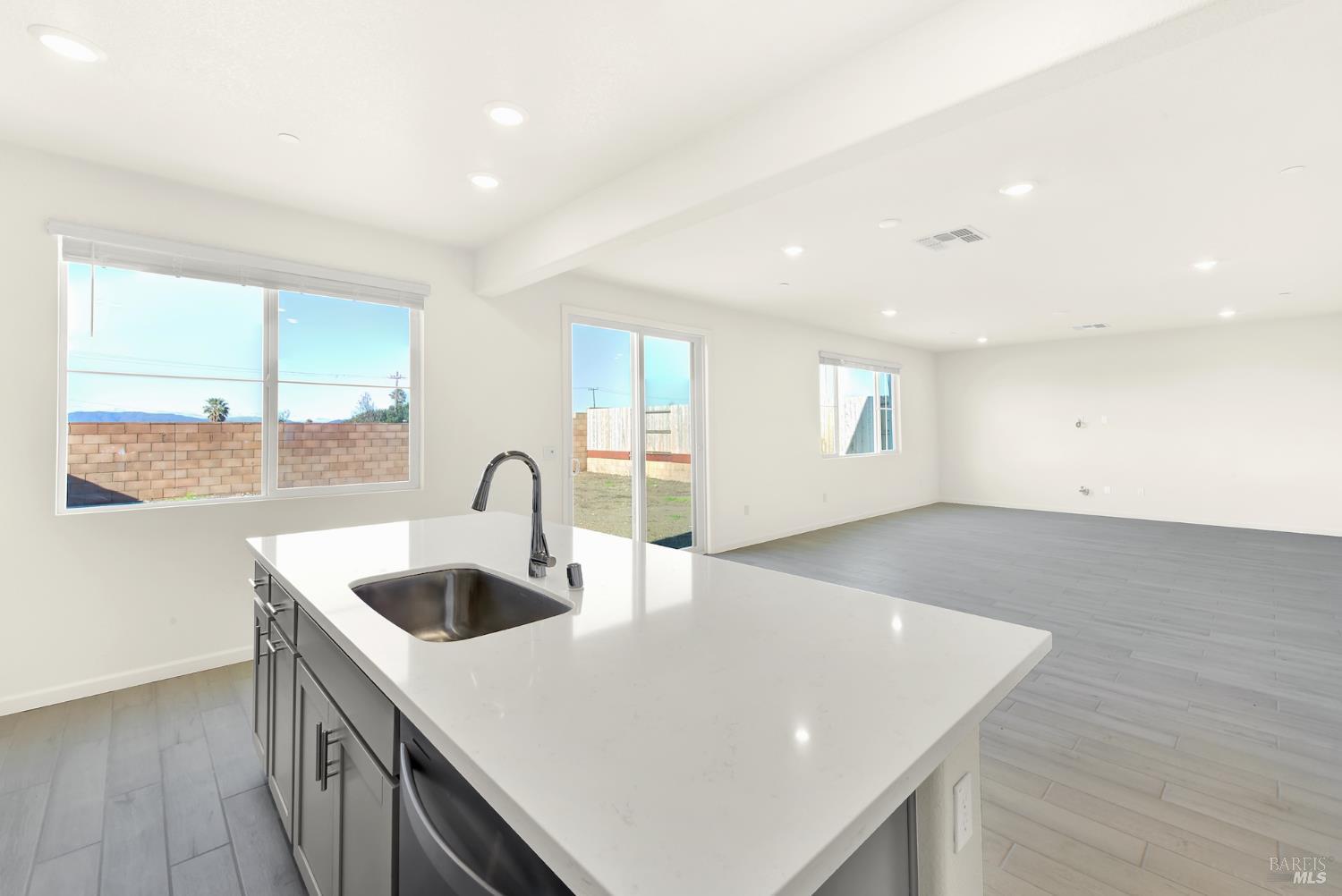 Detail Gallery Image 38 of 89 For 4107 Markovich Ct, San Pablo,  CA 94806 - 4 Beds | 3 Baths