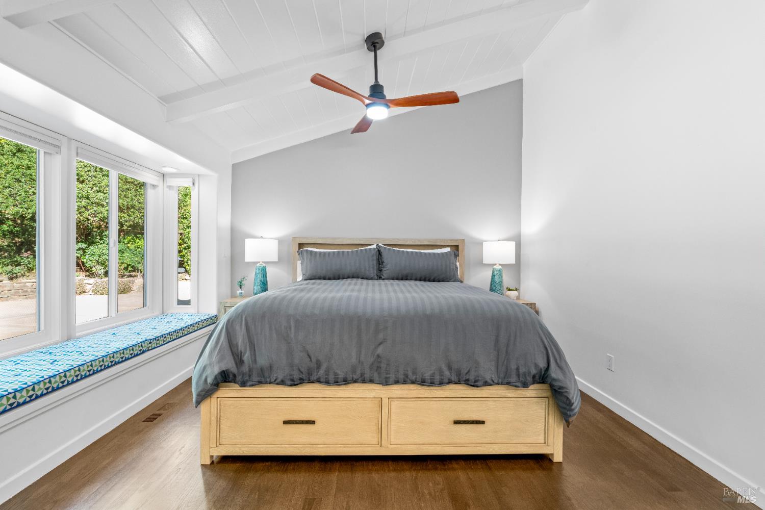 Detail Gallery Image 16 of 37 For 71 Convent Ct, San Rafael,  CA 94901 - 3 Beds | 2 Baths