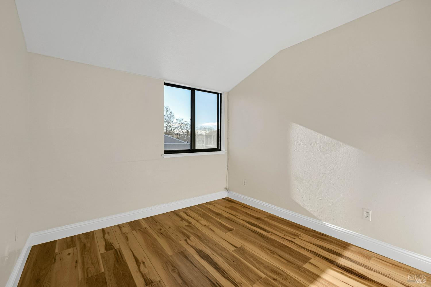 Detail Gallery Image 36 of 50 For 900 Southampton Rd #24,  Benicia,  CA 94510 - 3 Beds | 1/1 Baths