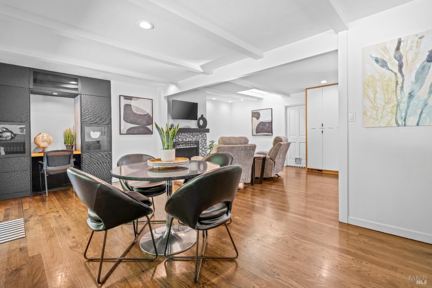 Detail Gallery Image 14 of 37 For 71 Convent Ct, San Rafael,  CA 94901 - 3 Beds | 2 Baths