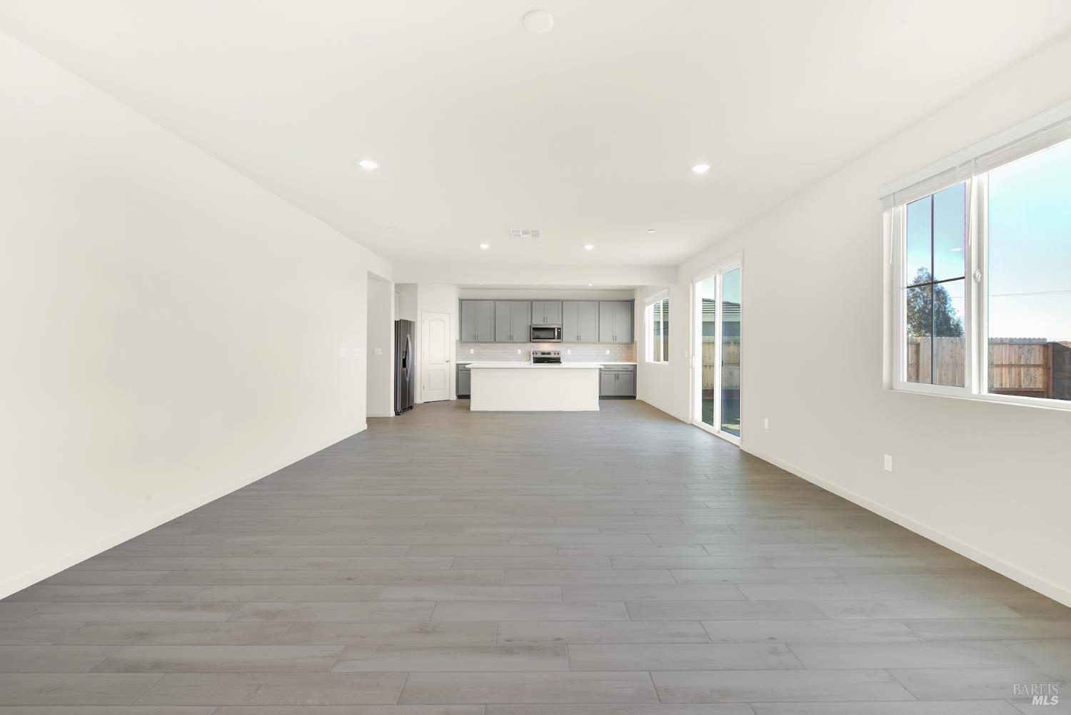 Detail Gallery Image 25 of 89 For 4107 Markovich Ct, San Pablo,  CA 94806 - 4 Beds | 3 Baths