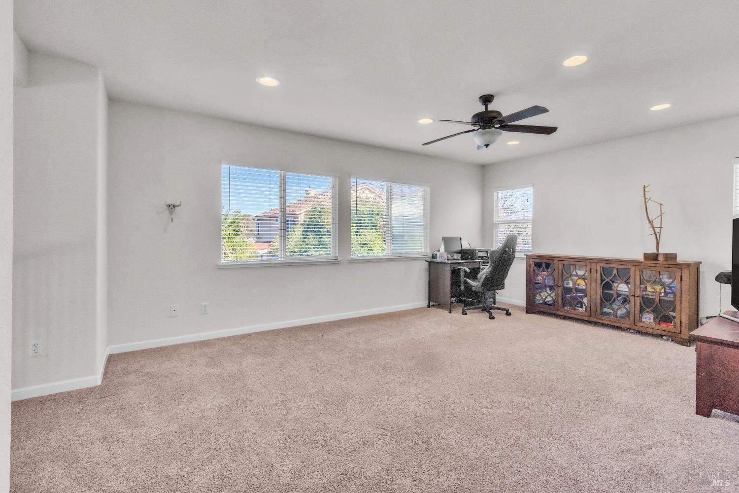 Detail Gallery Image 38 of 45 For 1120 Bello Dr, Dixon,  CA 95620 - 4 Beds | 2/1 Baths