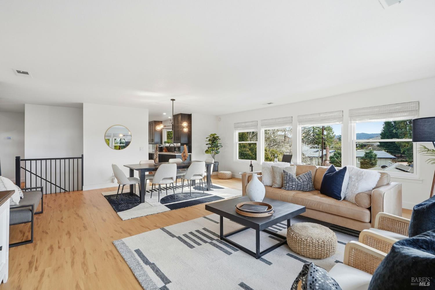 Detail Gallery Image 7 of 68 For 1814 Saint Francis Rd, Santa Rosa,  CA 95409 - 3 Beds | 2 Baths