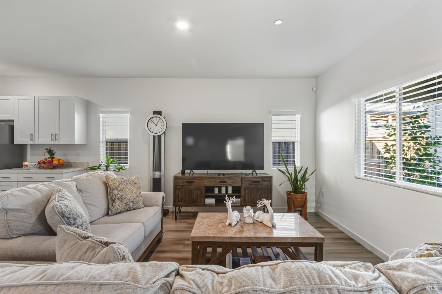 Detail Gallery Image 19 of 52 For 525 Fruit Tree Rd, Dixon,  CA 95620 - 3 Beds | 2 Baths