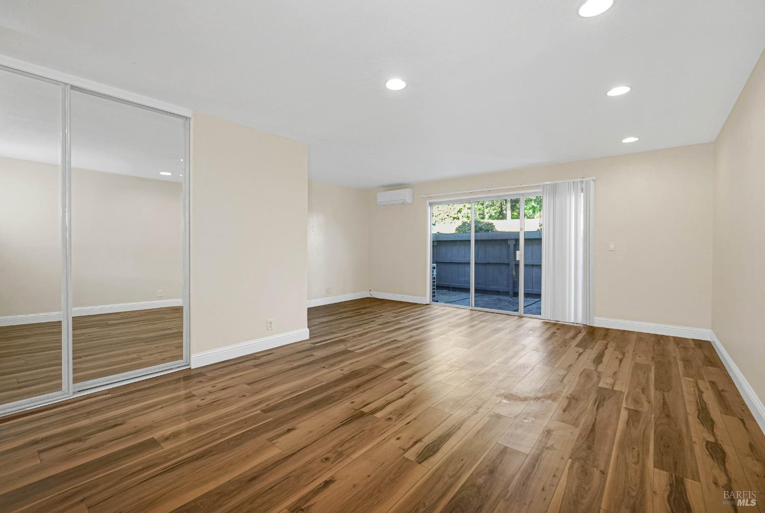 Detail Gallery Image 22 of 50 For 900 Southampton Rd #24,  Benicia,  CA 94510 - 3 Beds | 1/1 Baths