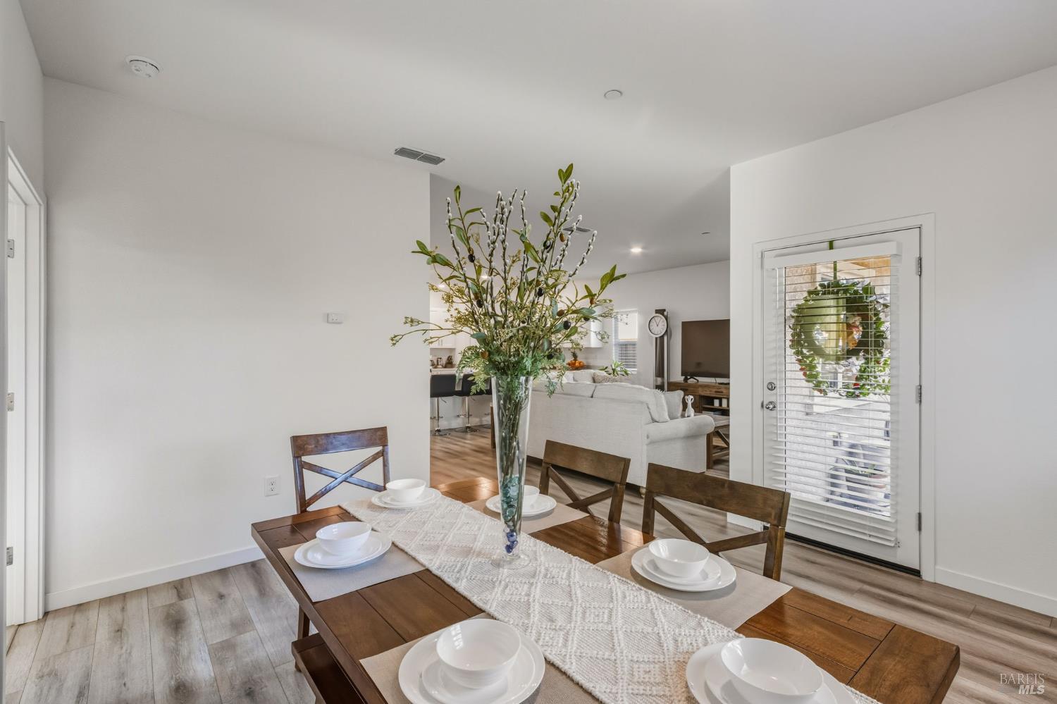 Detail Gallery Image 21 of 52 For 525 Fruit Tree Rd, Dixon,  CA 95620 - 3 Beds | 2 Baths