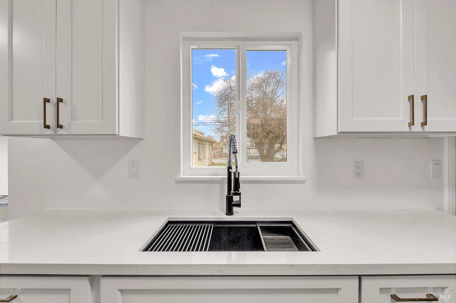 Detail Gallery Image 10 of 21 For 1517 2nd St, Richmond,  CA 94801 - 3 Beds | 1 Baths