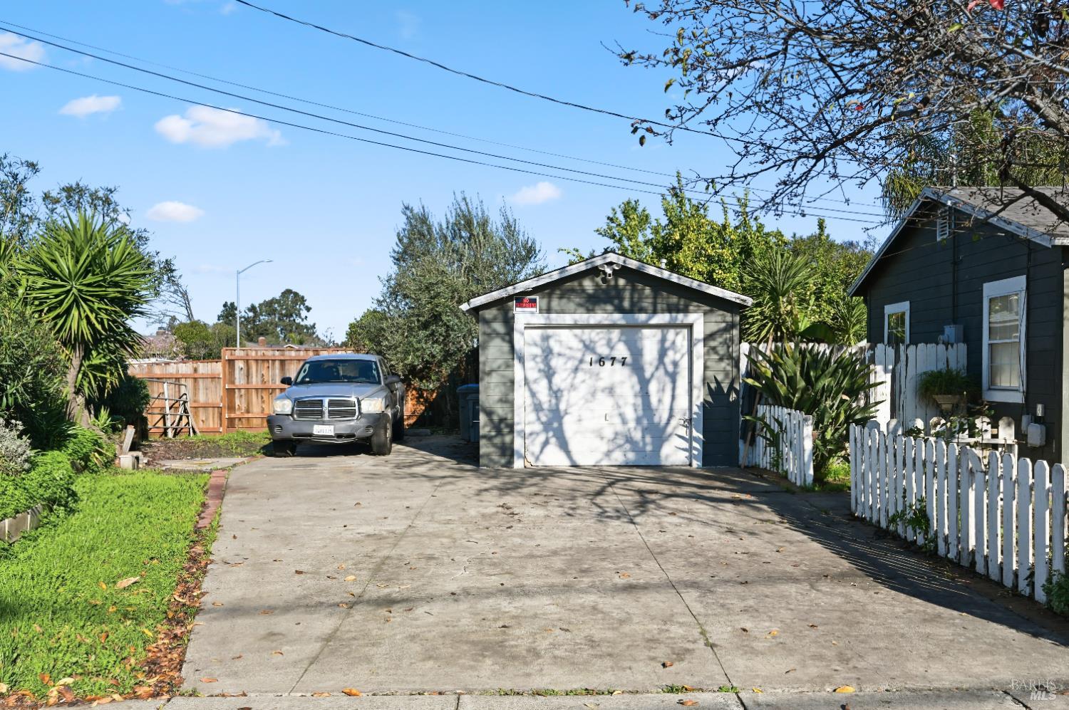 Detail Gallery Image 5 of 31 For 1677 Hearn Ave, Santa Rosa,  CA 95407 - 2 Beds | 1 Baths