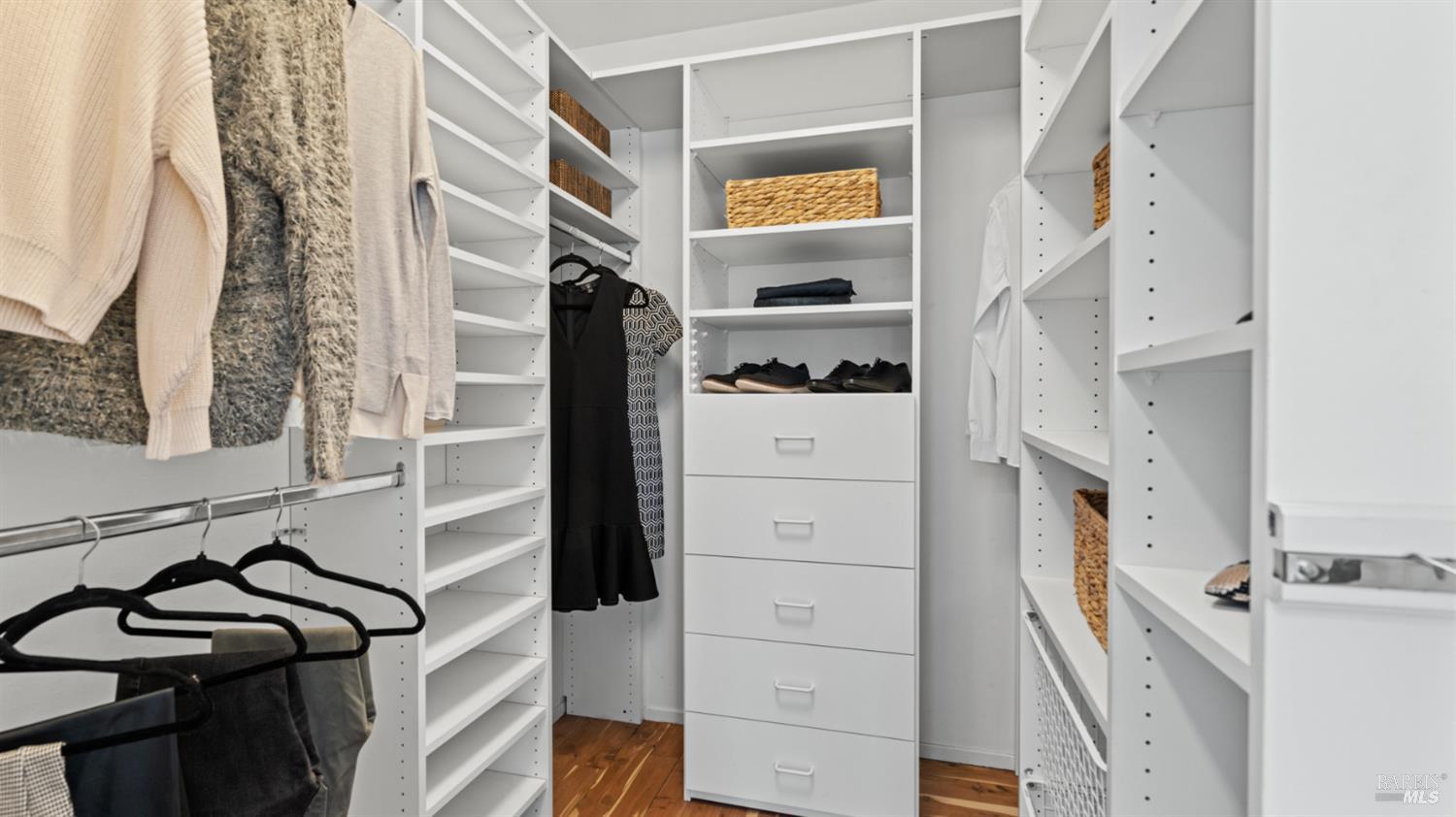 Detail Gallery Image 27 of 47 For 739 Tamarack Dr, San Rafael,  CA 94903 - 3 Beds | 2 Baths