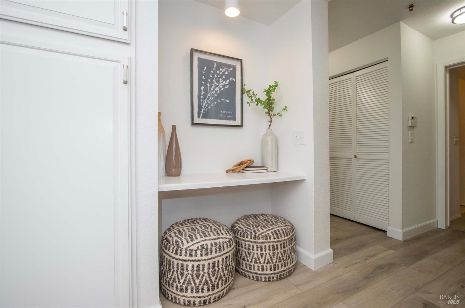 Detail Gallery Image 20 of 29 For 230 Pelican Ln, Novato,  CA 94949 - 3 Beds | 2/1 Baths