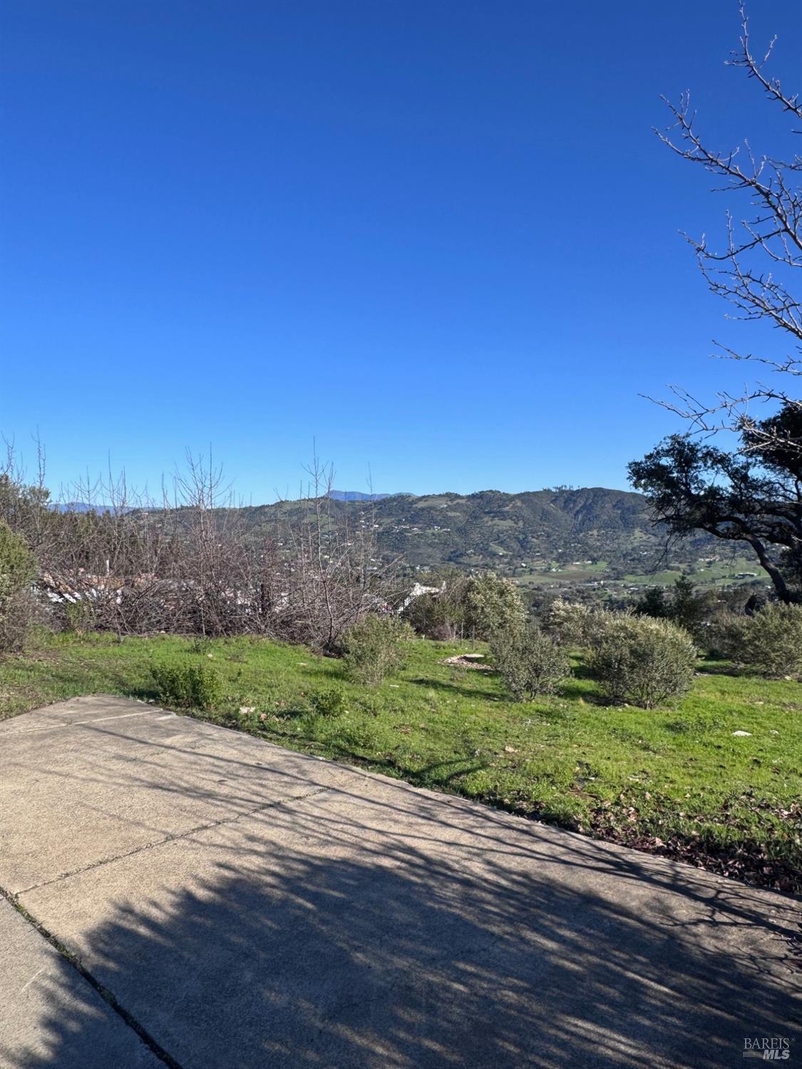 Detail Gallery Image 3 of 7 For 3870 Skyfarm Dr, Santa Rosa,  CA 95403 - – Beds | – Baths