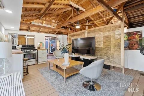 Detail Gallery Image 33 of 53 For 3835 Oak Glen Dr, Santa Rosa,  CA 95404 - 3 Beds | 2/1 Baths