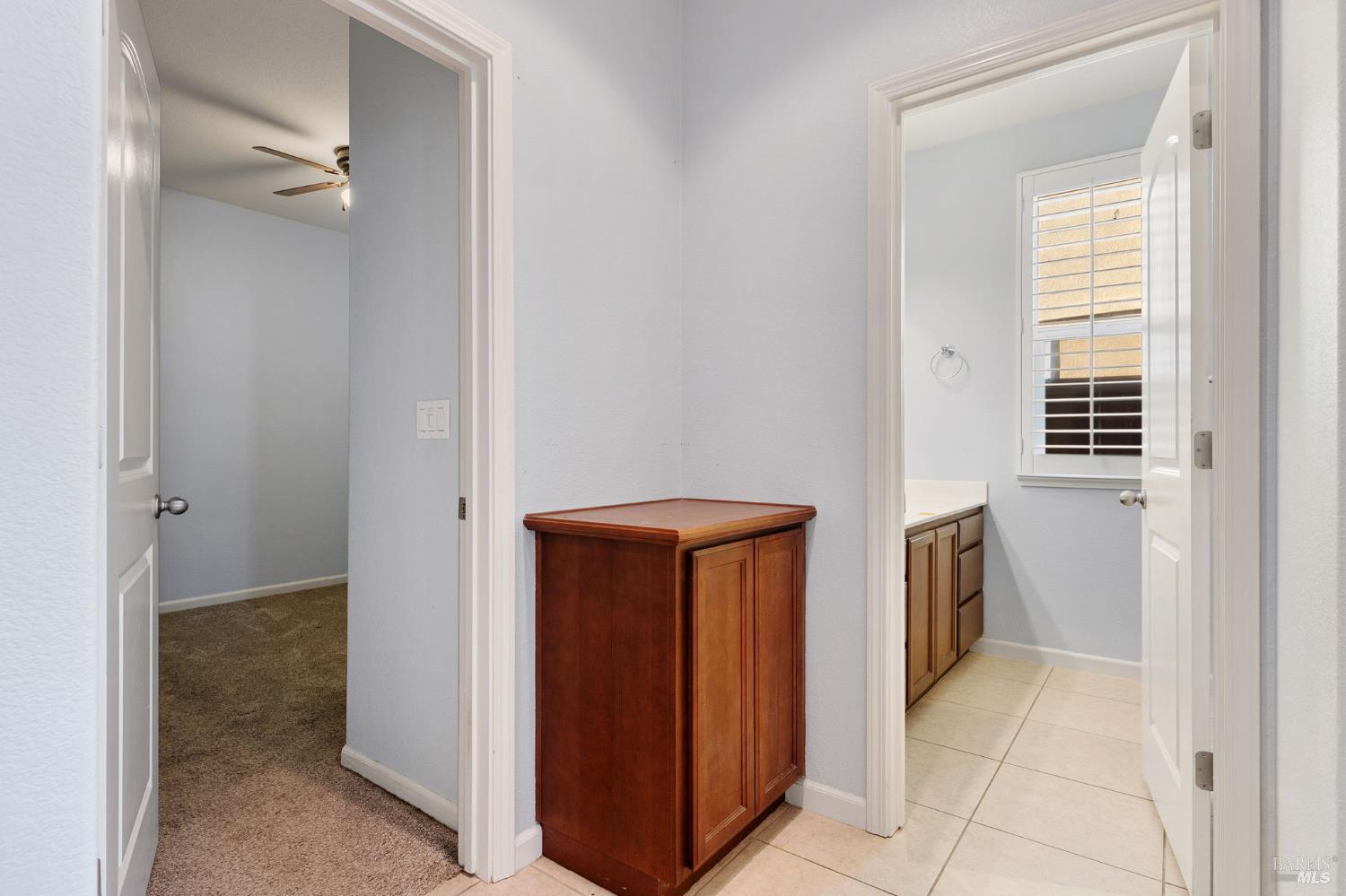 Detail Gallery Image 5 of 29 For 448 Potters Ln, Vacaville,  CA 95687 - 3 Beds | 2 Baths