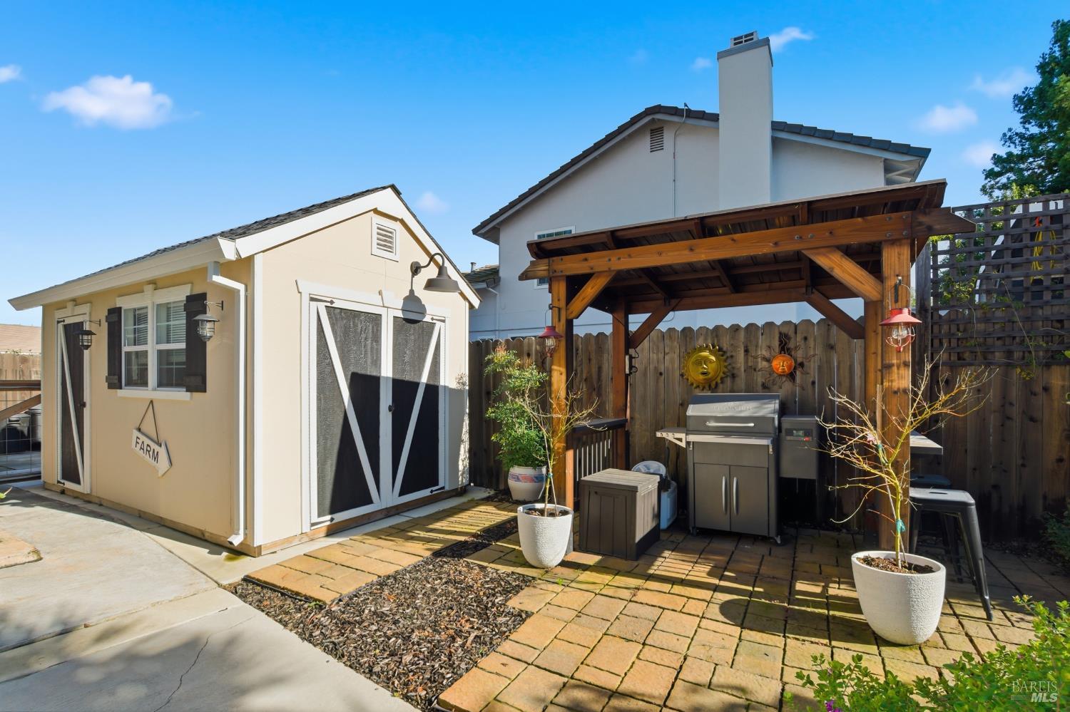 Detail Gallery Image 33 of 38 For 442 Stonewood Dr, Vacaville,  CA 95687 - 4 Beds | 2/1 Baths