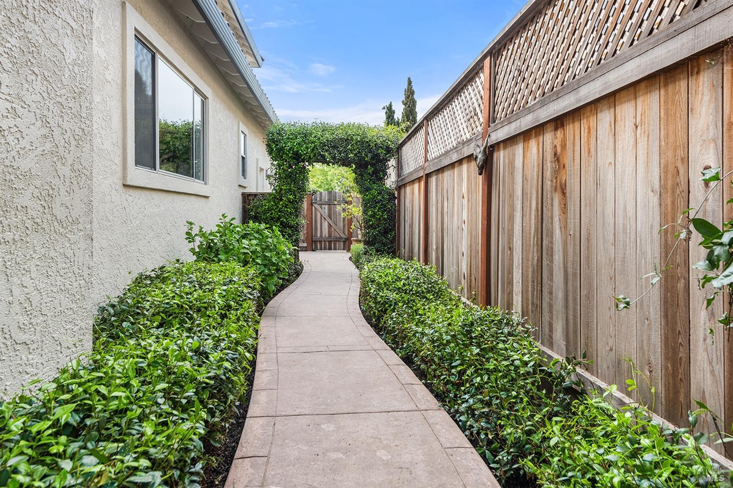 Detail Gallery Image 39 of 44 For 5426 Spring Lake Ct, Santa Rosa,  CA 95409 - 5 Beds | 3 Baths