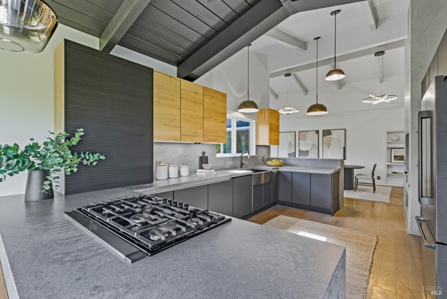 Detail Gallery Image 20 of 78 For 80 Pinto Ln, Novato,  CA 94947 - 4 Beds | 2/1 Baths