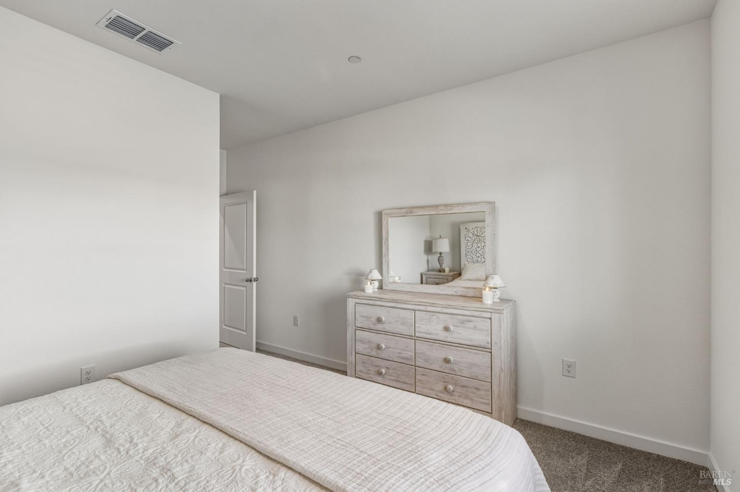 Detail Gallery Image 8 of 52 For 525 Fruit Tree Rd, Dixon,  CA 95620 - 3 Beds | 2 Baths