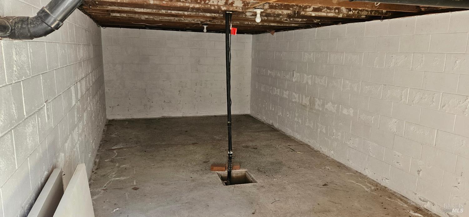 Detail Gallery Image 35 of 41 For 523 Center St, Healdsburg,  CA 95448 - 3 Beds | 2 Baths