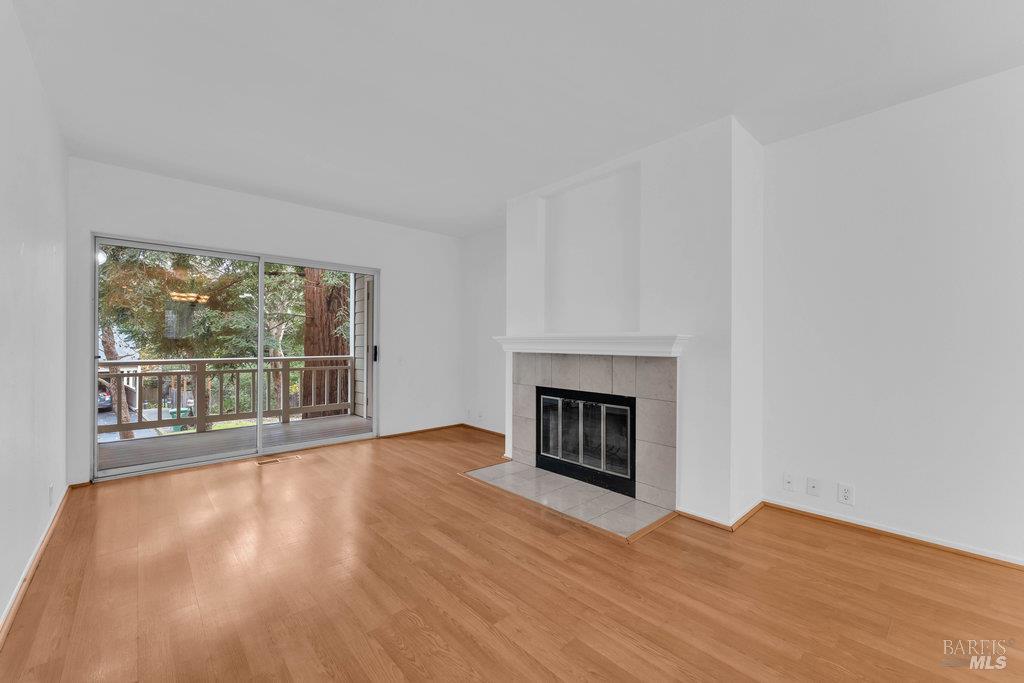 Detail Gallery Image 6 of 58 For 135 Koch Rd, Corte Madera,  CA 94925 - 2 Beds | 2 Baths