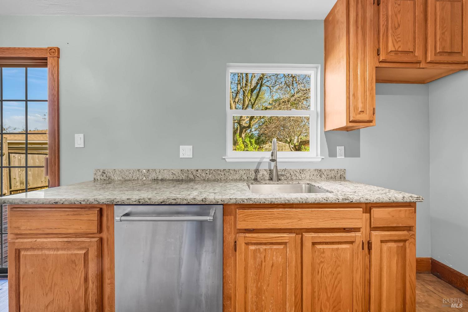 Detail Gallery Image 18 of 51 For 32 Jefferson Ave, San Rafael,  CA 94903 - 2 Beds | 1 Baths