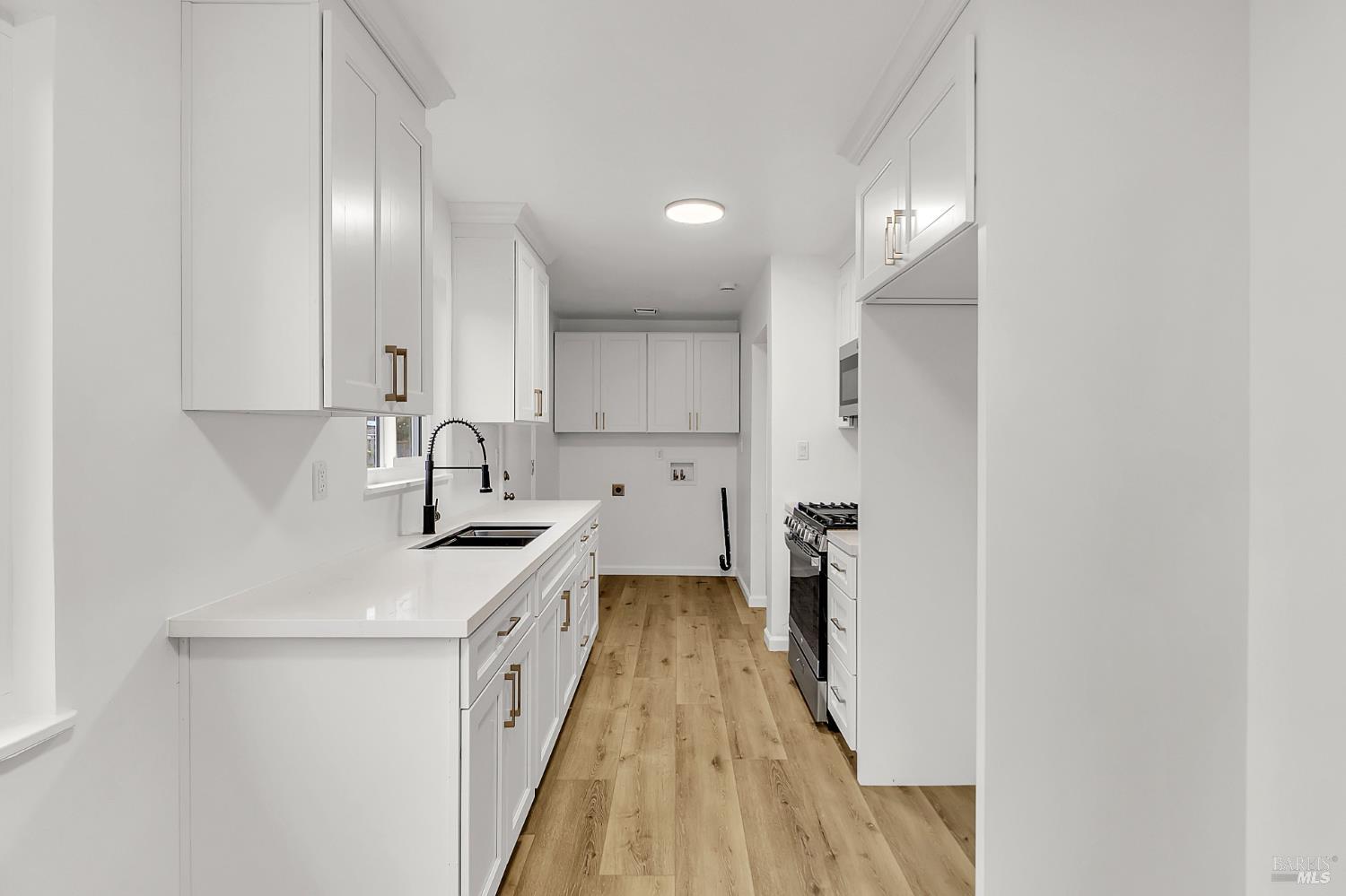 Detail Gallery Image 9 of 21 For 1517 2nd St, Richmond,  CA 94801 - 3 Beds | 1 Baths