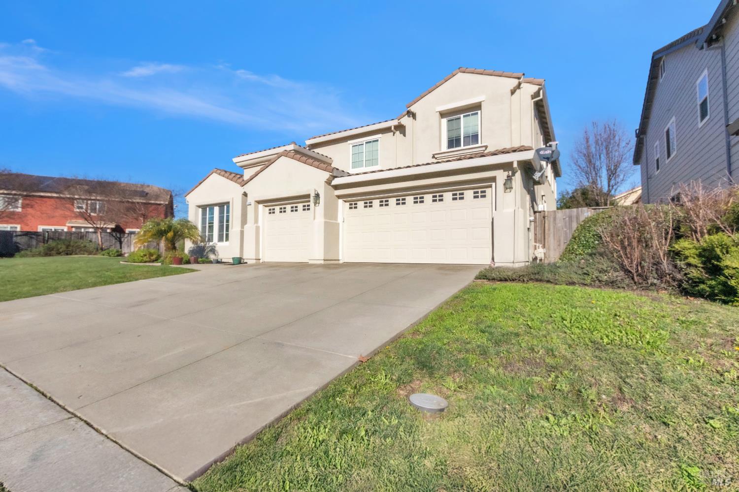 Detail Gallery Image 2 of 45 For 1120 Bello Dr, Dixon,  CA 95620 - 4 Beds | 2/1 Baths