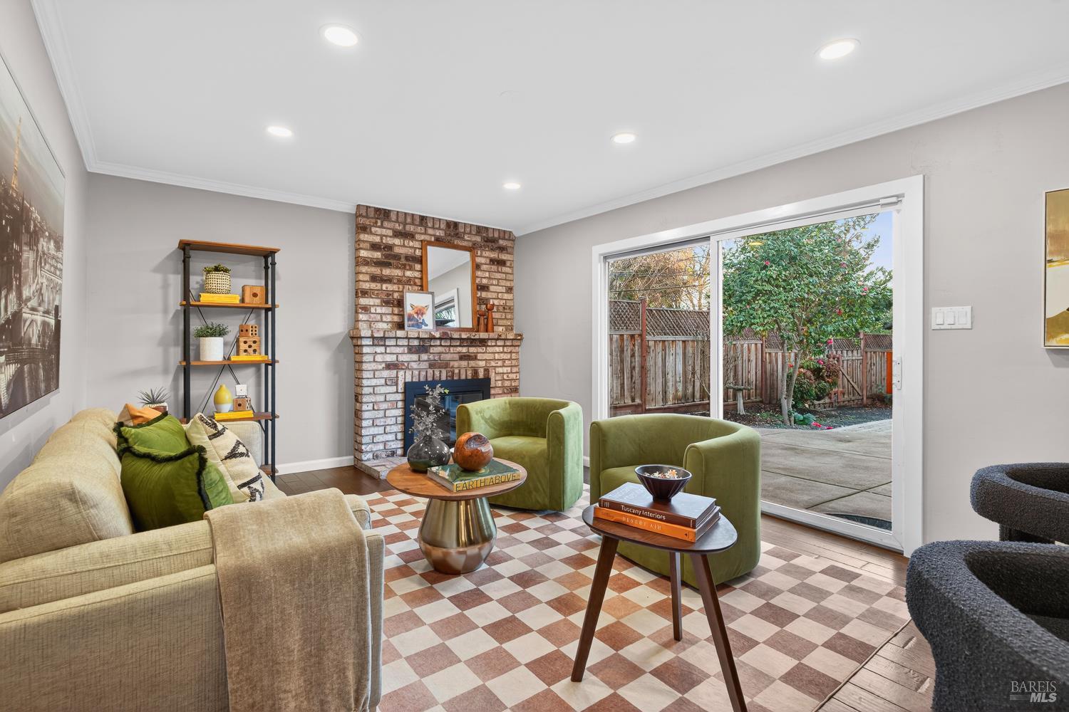 Detail Gallery Image 17 of 66 For 935 Mohr Ln, Concord,  CA 94518 - 3 Beds | 2 Baths