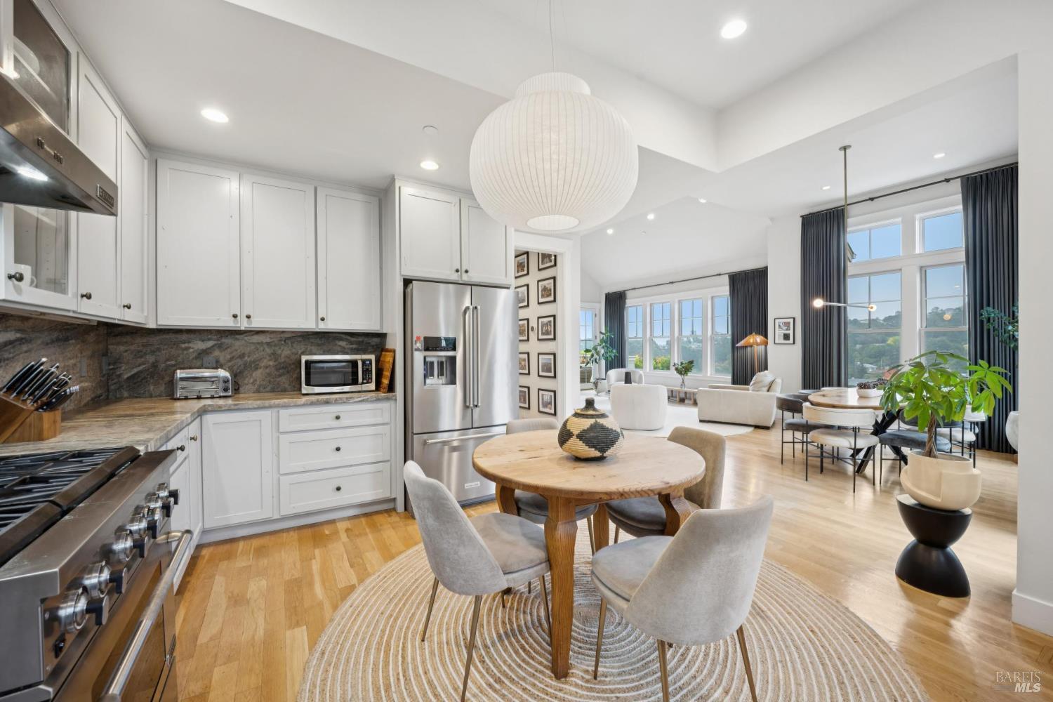 Detail Gallery Image 17 of 53 For 39 Baywood Ter, San Rafael,  CA 94901 - 4 Beds | 2/1 Baths