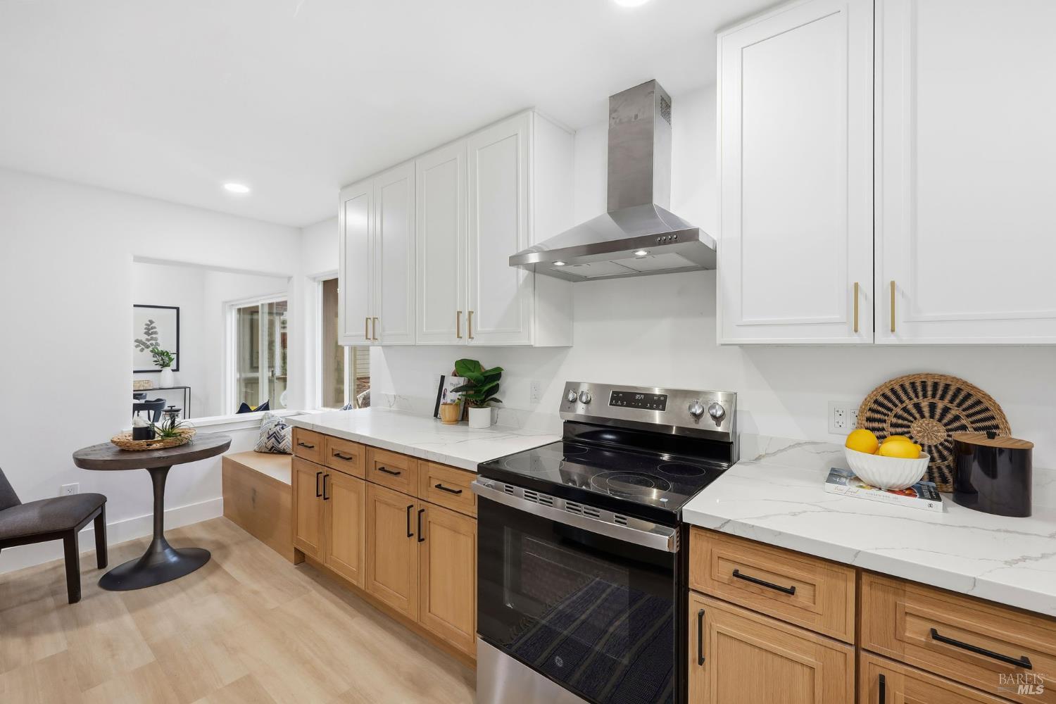 Detail Gallery Image 7 of 20 For 2132 Geary Dr, Santa Rosa,  CA 95404 - 2 Beds | 2 Baths