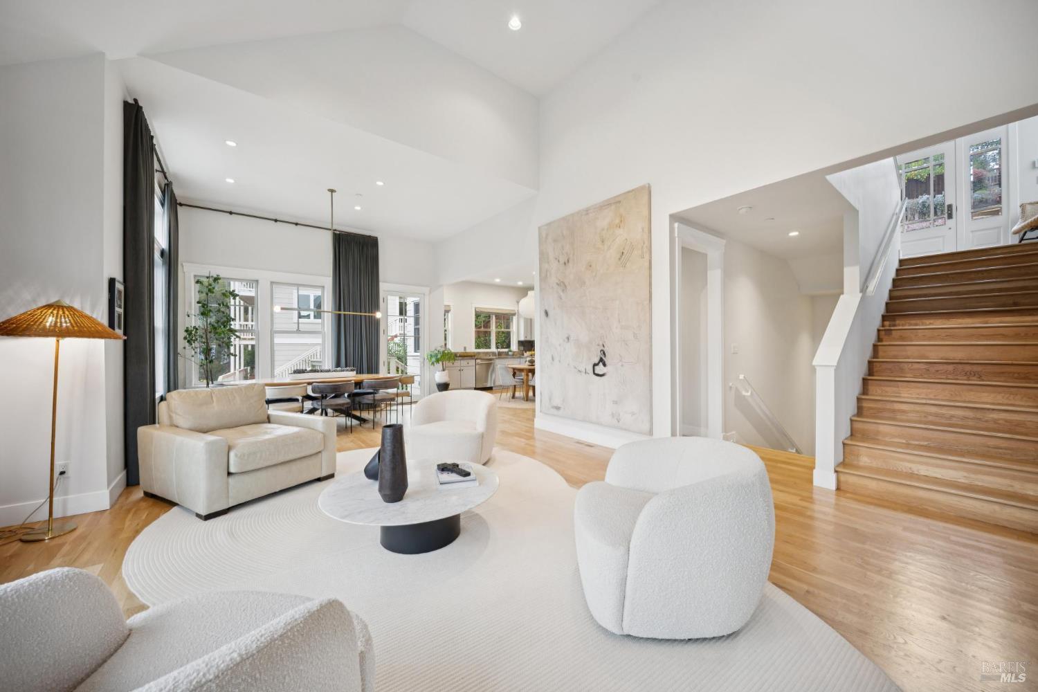 Detail Gallery Image 4 of 53 For 39 Baywood Ter, San Rafael,  CA 94901 - 4 Beds | 2/1 Baths