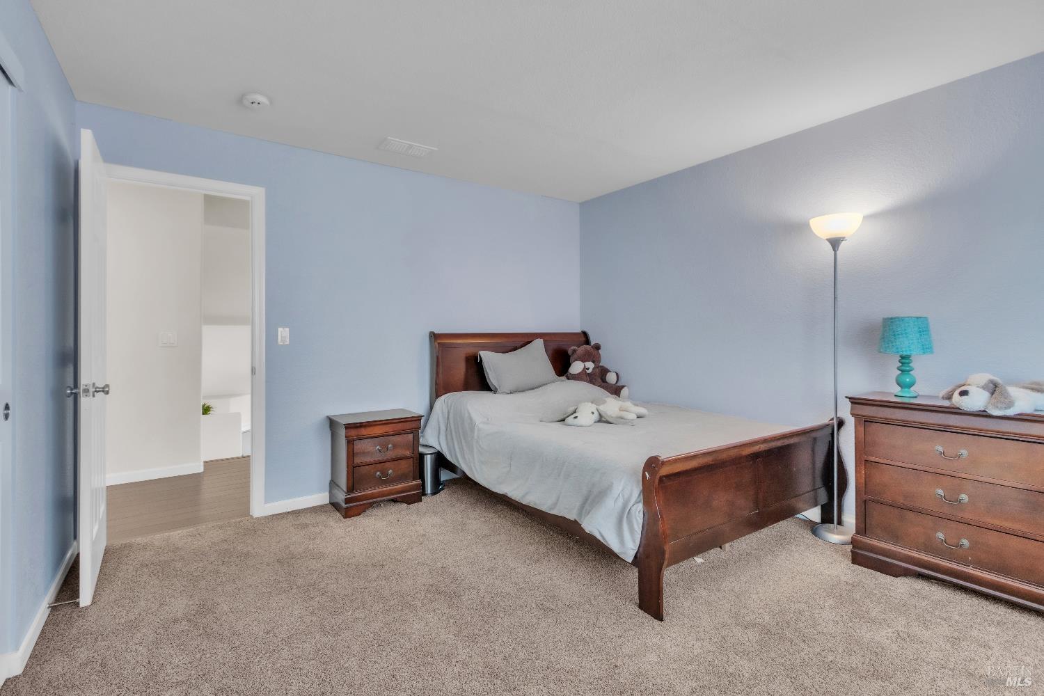 Detail Gallery Image 31 of 45 For 1120 Bello Dr, Dixon,  CA 95620 - 4 Beds | 2/1 Baths