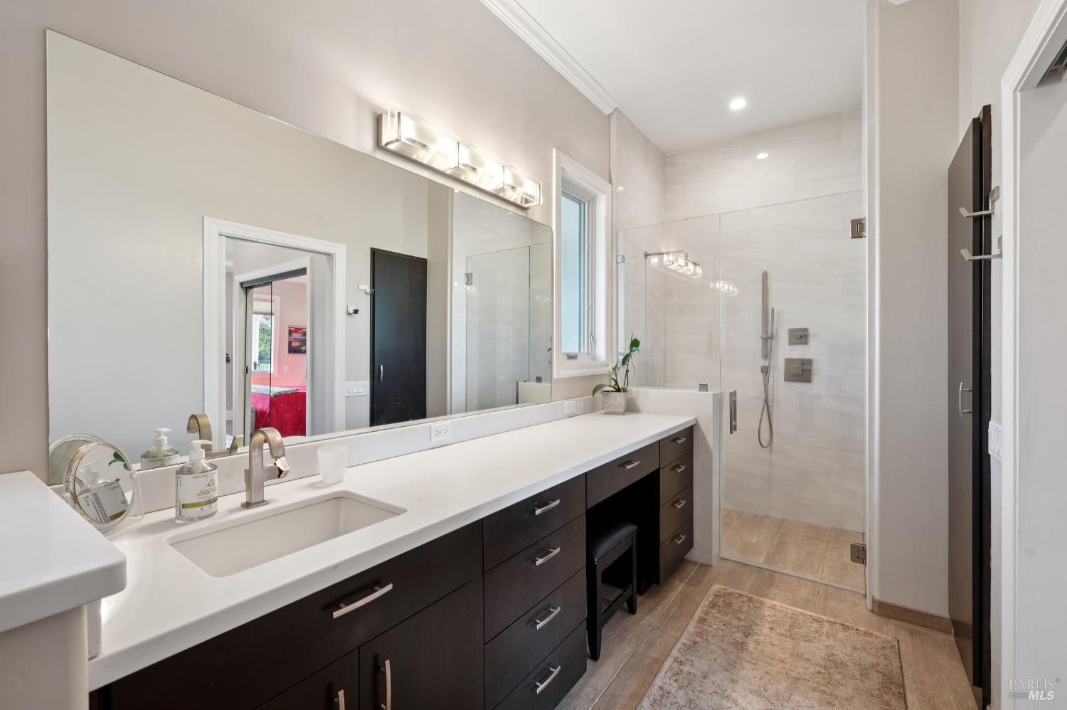 Detail Gallery Image 16 of 71 For 1840 Riebli Rd, Santa Rosa,  CA 95404 - 6 Beds | 5/2 Baths