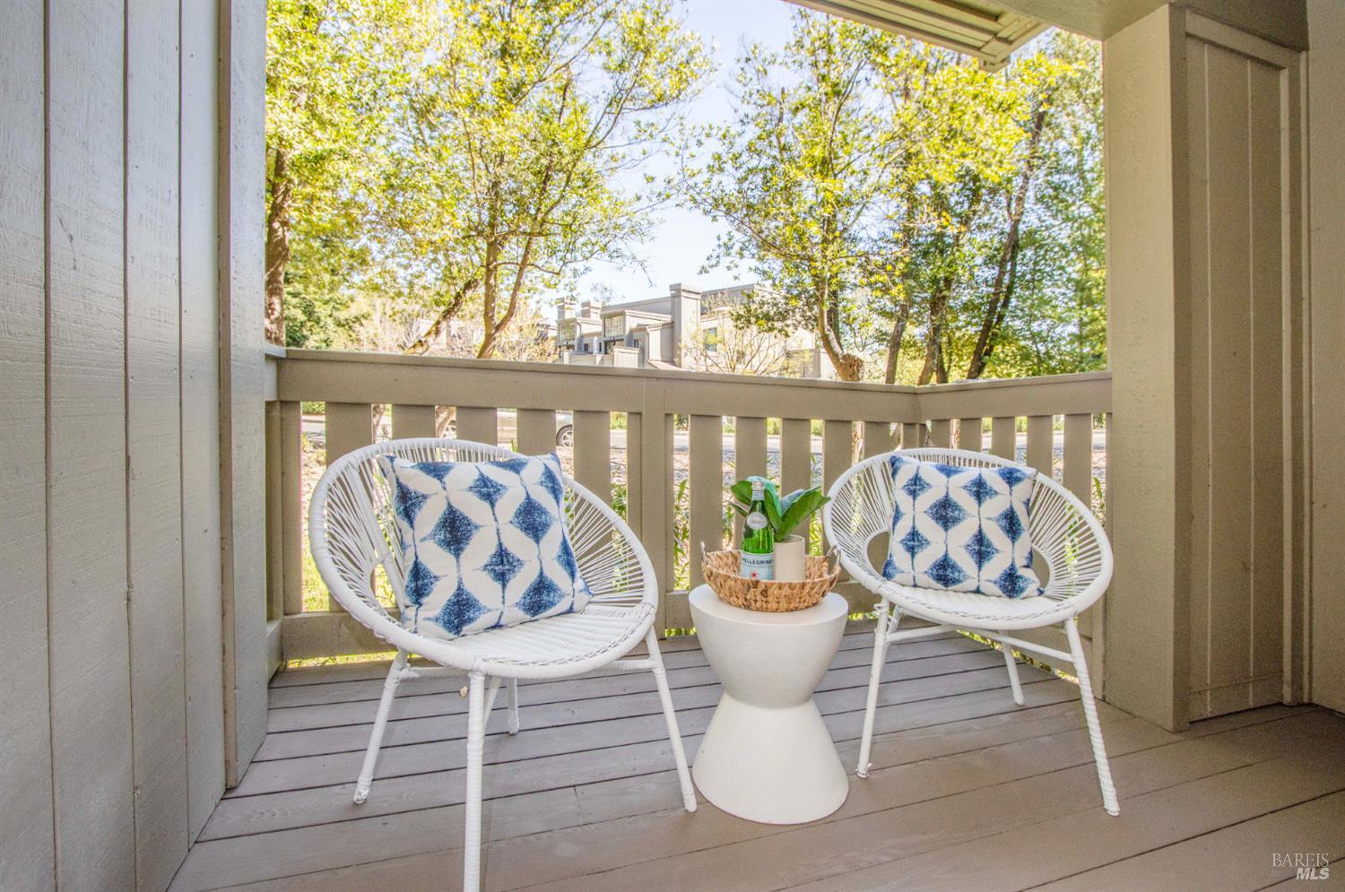 Detail Gallery Image 24 of 29 For 230 Pelican Ln, Novato,  CA 94949 - 3 Beds | 2/1 Baths