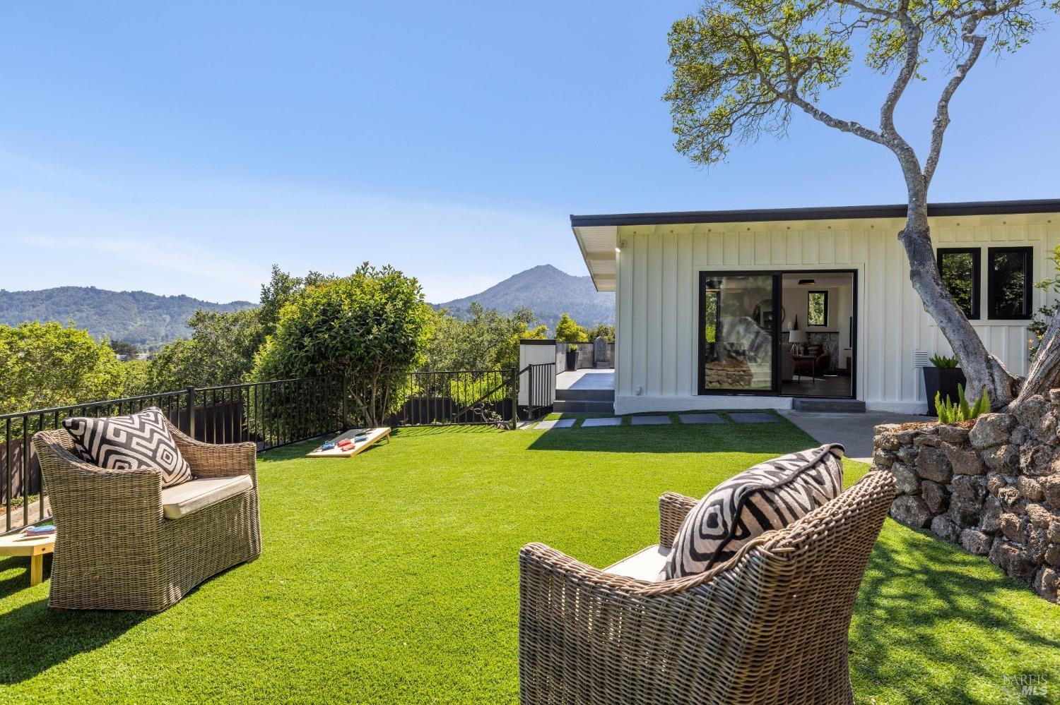 Front Image Thumbnail for BA326001454