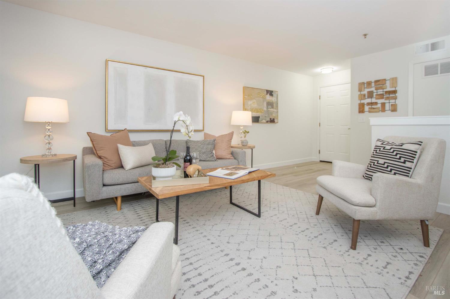 Detail Gallery Image 17 of 29 For 230 Pelican Ln, Novato,  CA 94949 - 3 Beds | 2/1 Baths