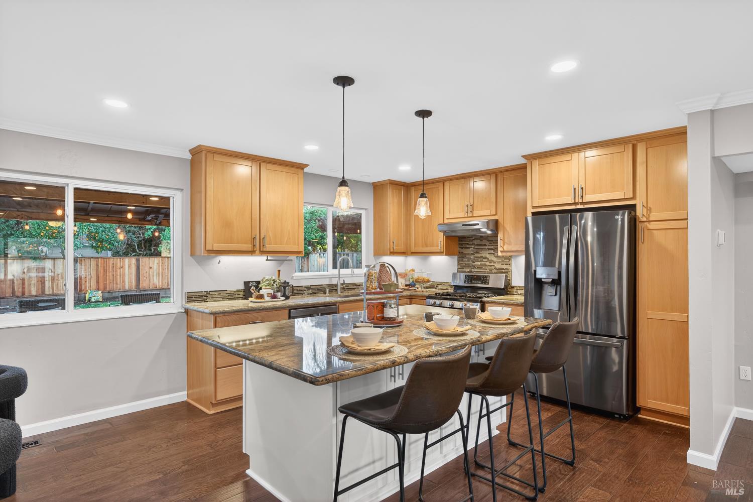 Detail Gallery Image 10 of 66 For 935 Mohr Ln, Concord,  CA 94518 - 3 Beds | 2 Baths