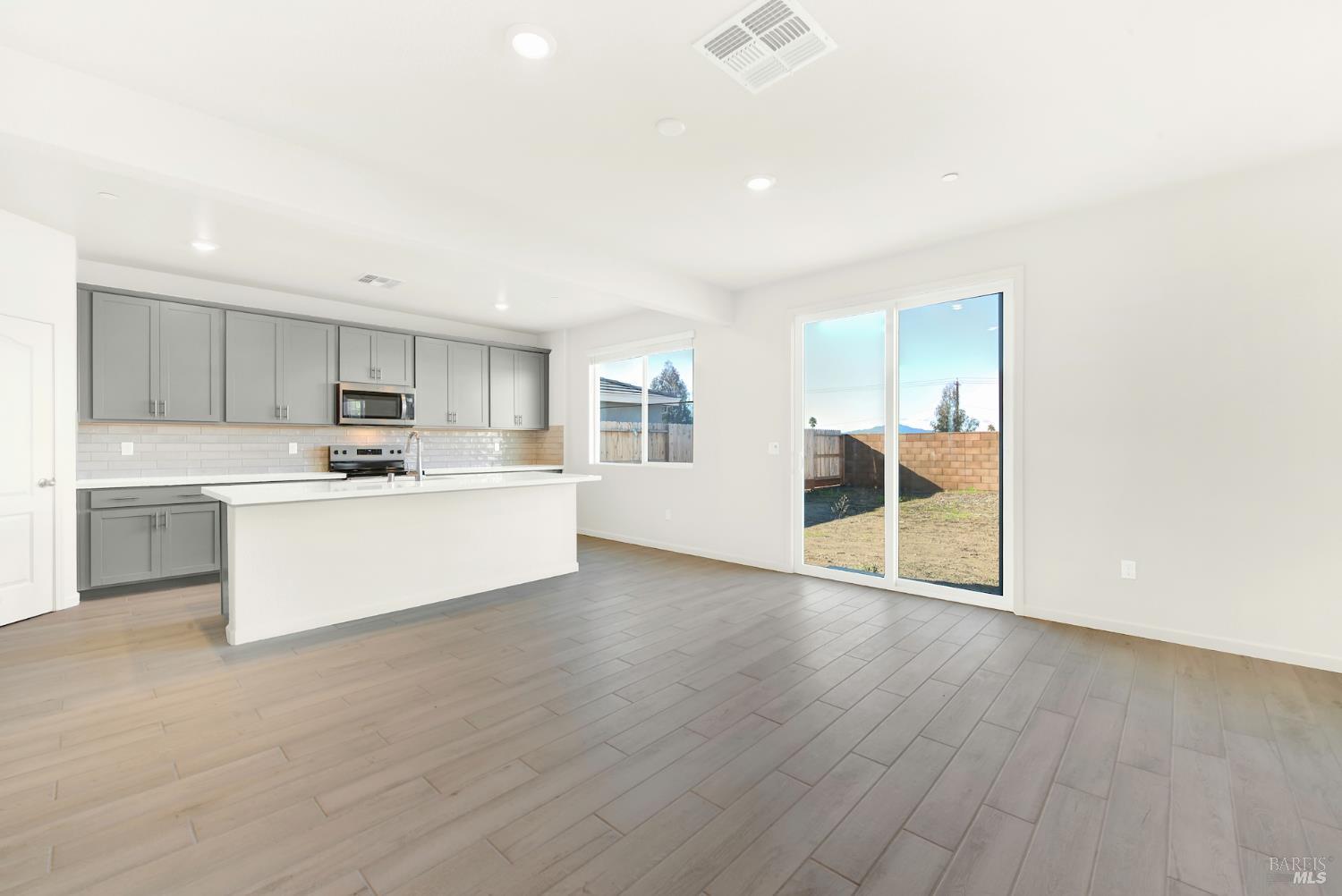 Detail Gallery Image 27 of 89 For 4107 Markovich Ct, San Pablo,  CA 94806 - 4 Beds | 3 Baths