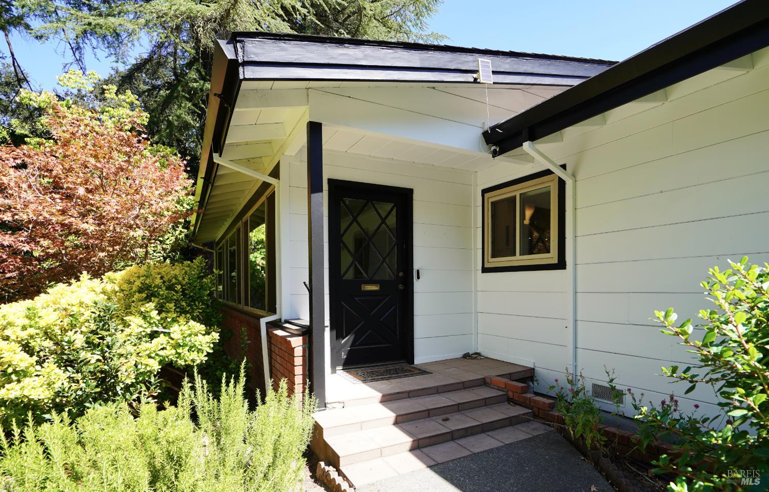 Detail Gallery Image 9 of 72 For 109 Glass Mountain Ln, Saint Helena,  CA 94574 - 3 Beds | 2/1 Baths