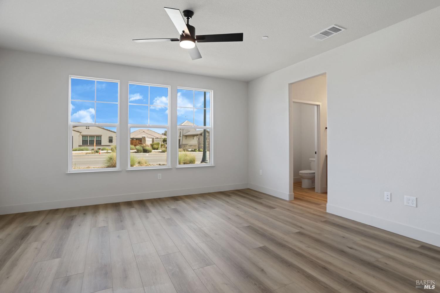 Detail Gallery Image 28 of 37 For 713 Billhook Dr, Vacaville,  CA 95687 - 4 Beds | 2/1 Baths