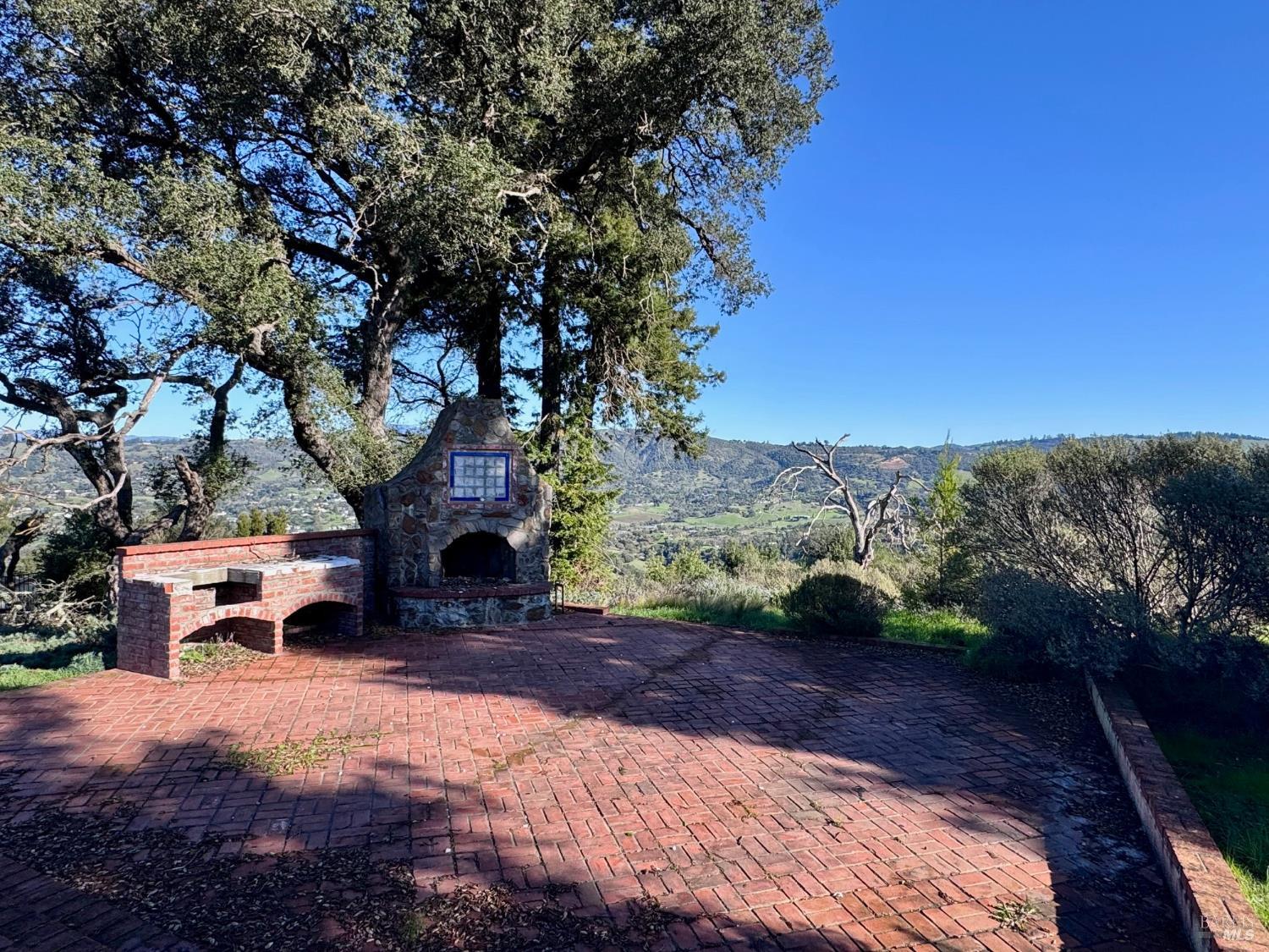 Detail Gallery Image 5 of 7 For 3870 Skyfarm Dr, Santa Rosa,  CA 95403 - – Beds | – Baths