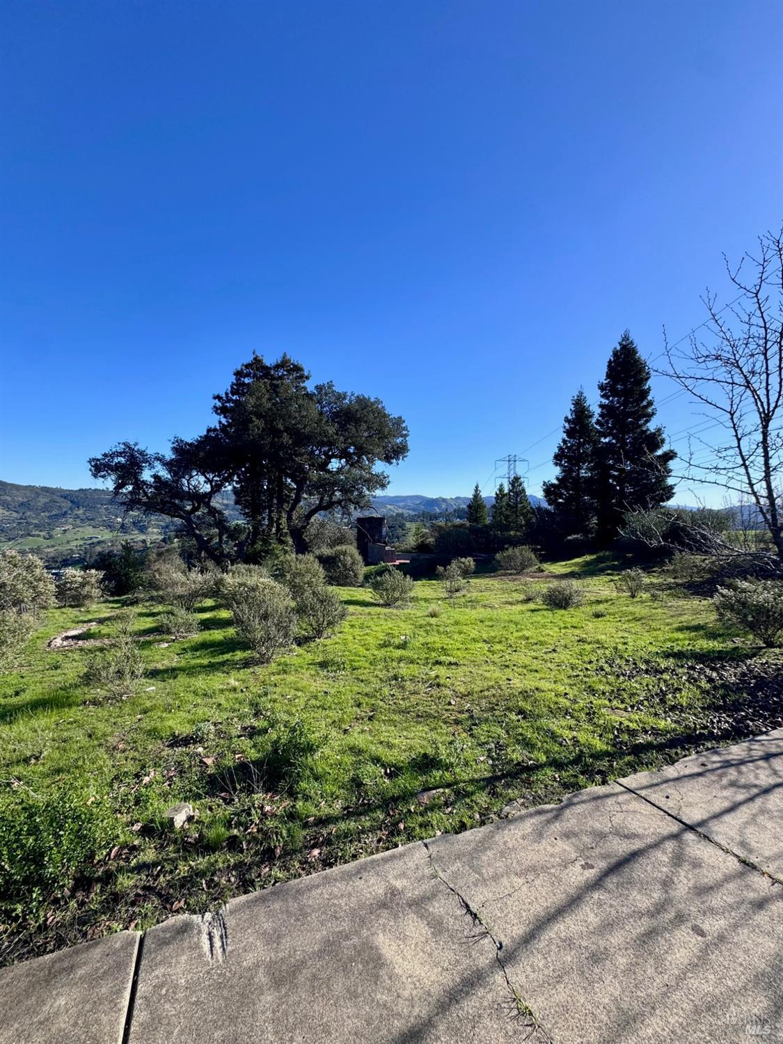 Detail Gallery Image 2 of 7 For 3870 Skyfarm Dr, Santa Rosa,  CA 95403 - – Beds | – Baths