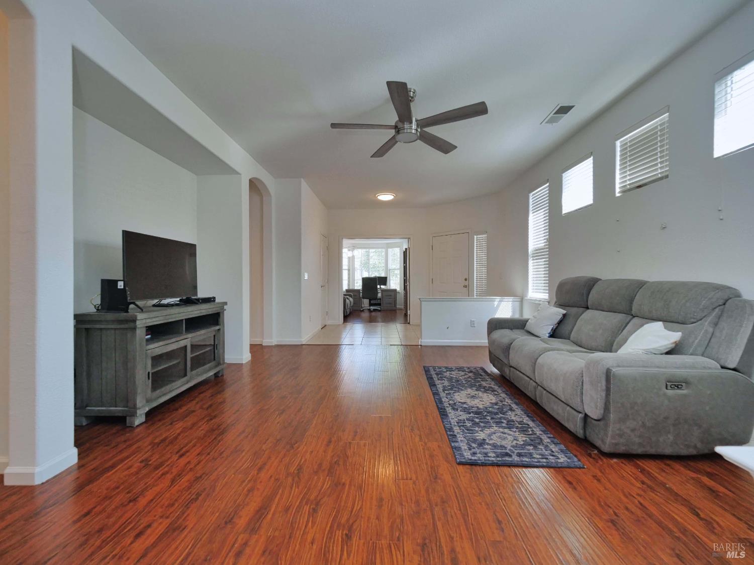 Detail Gallery Image 4 of 40 For 659 Pinehurst Dr Ca,  Rio Vista,  CA 94571 - 2 Beds | 2 Baths