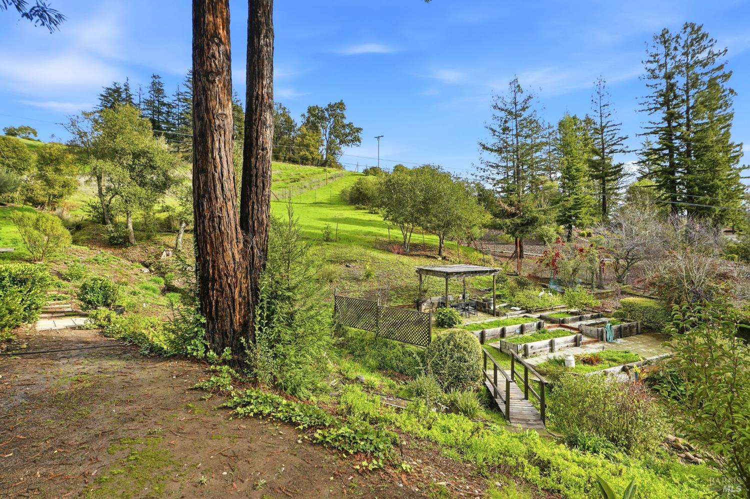 Detail Gallery Image 34 of 68 For 1814 Saint Francis Rd, Santa Rosa,  CA 95409 - 3 Beds | 2 Baths