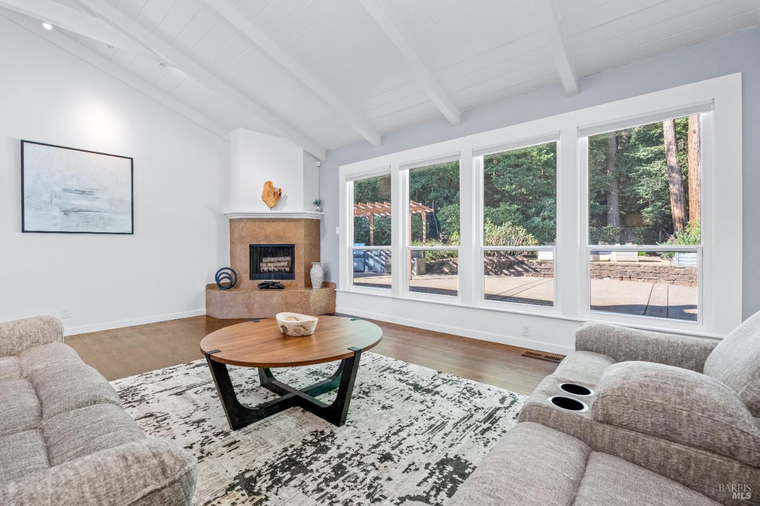 Detail Gallery Image 9 of 37 For 71 Convent Ct, San Rafael,  CA 94901 - 3 Beds | 2 Baths