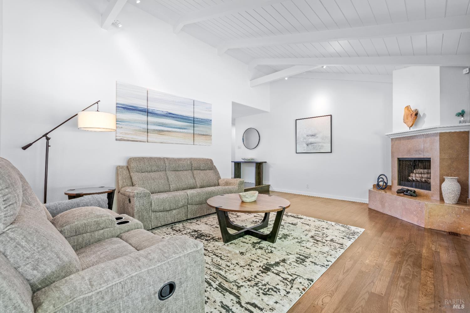 Detail Gallery Image 11 of 37 For 71 Convent Ct, San Rafael,  CA 94901 - 3 Beds | 2 Baths