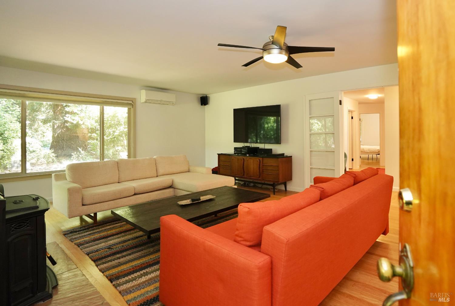 Detail Gallery Image 11 of 72 For 109 Glass Mountain Ln, Saint Helena,  CA 94574 - 3 Beds | 2/1 Baths