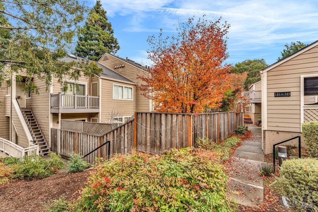 Detail Gallery Image 57 of 58 For 135 Koch Rd, Corte Madera,  CA 94925 - 2 Beds | 2 Baths