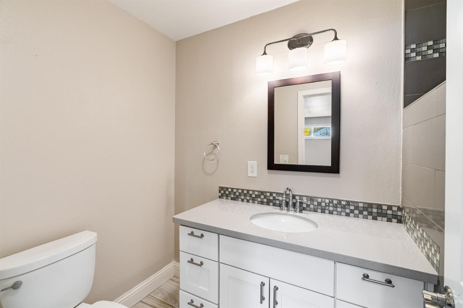 Detail Gallery Image 17 of 22 For 2136 Franklin Ave, Santa Rosa,  CA 95404 - 3 Beds | 2 Baths